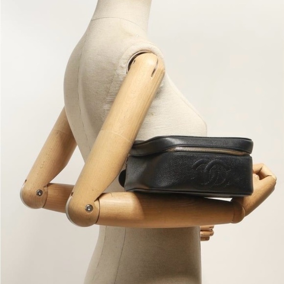 Chanel Black Leather Vanity Case - Picture 14 of 16